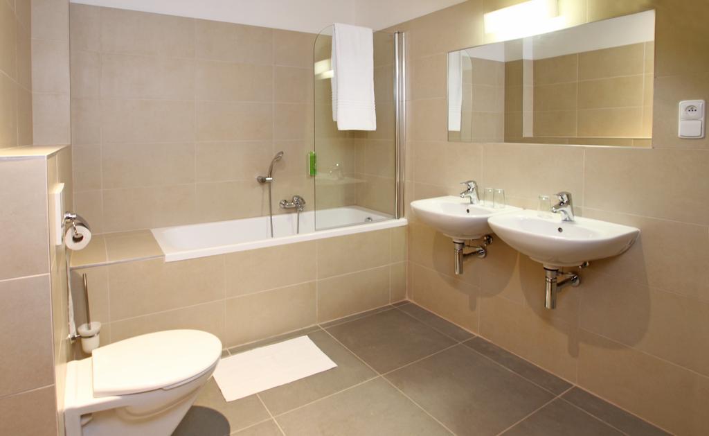 Hotel Agnes Bohdaneč Habitación foto